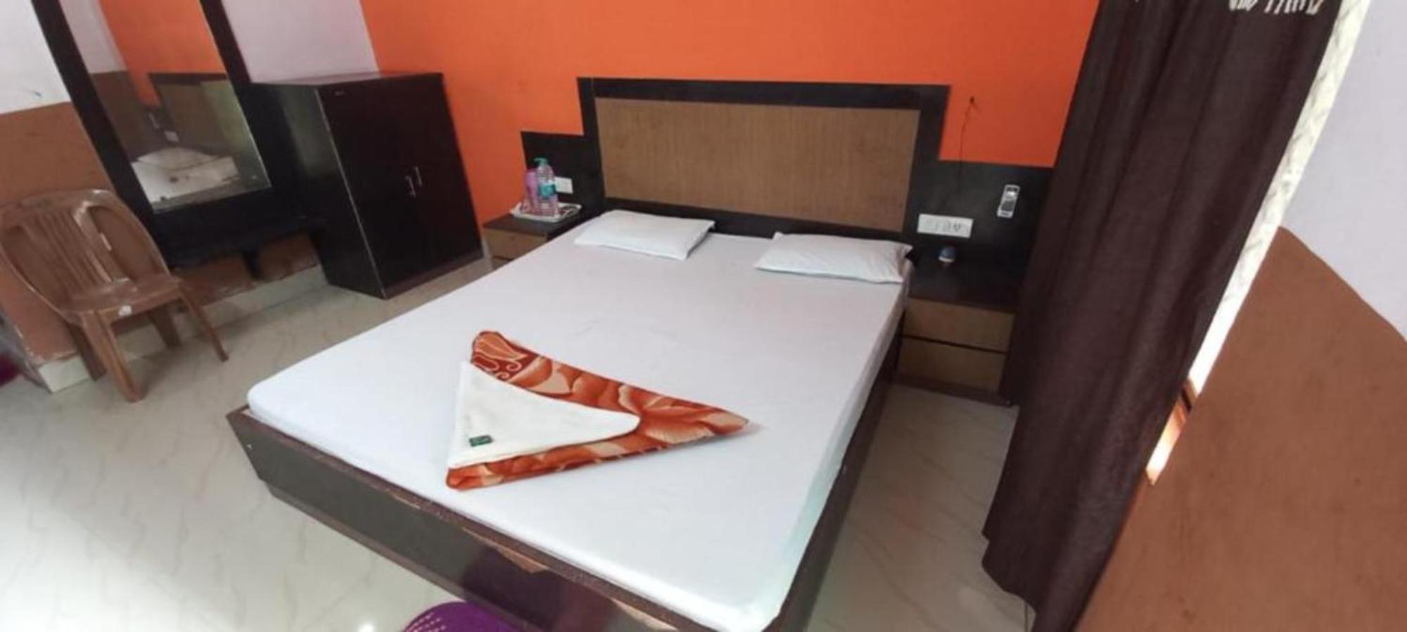 Hotel Samrat Palace Near Puri Sea Beach Best Choice Of Travellers By Morservices Exterior photo